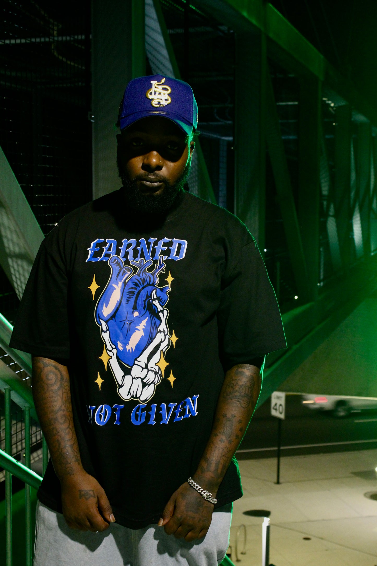 Cold Hearted ENG Heavy Tee